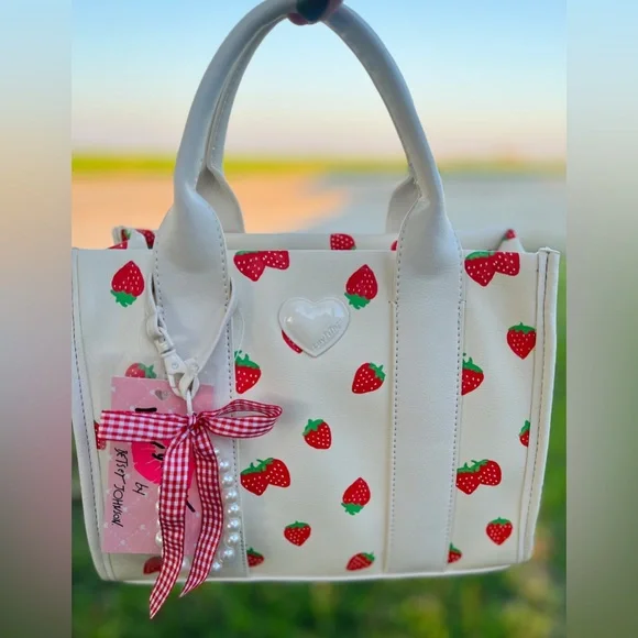 Betsey Johnson | Bags | Nwt Betsey Johnson Original Luv  display picture 1